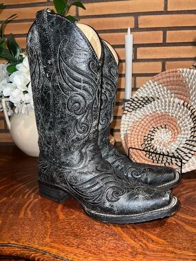 Black Distressed Square Toe Embroidered Western Cowboy Boots
